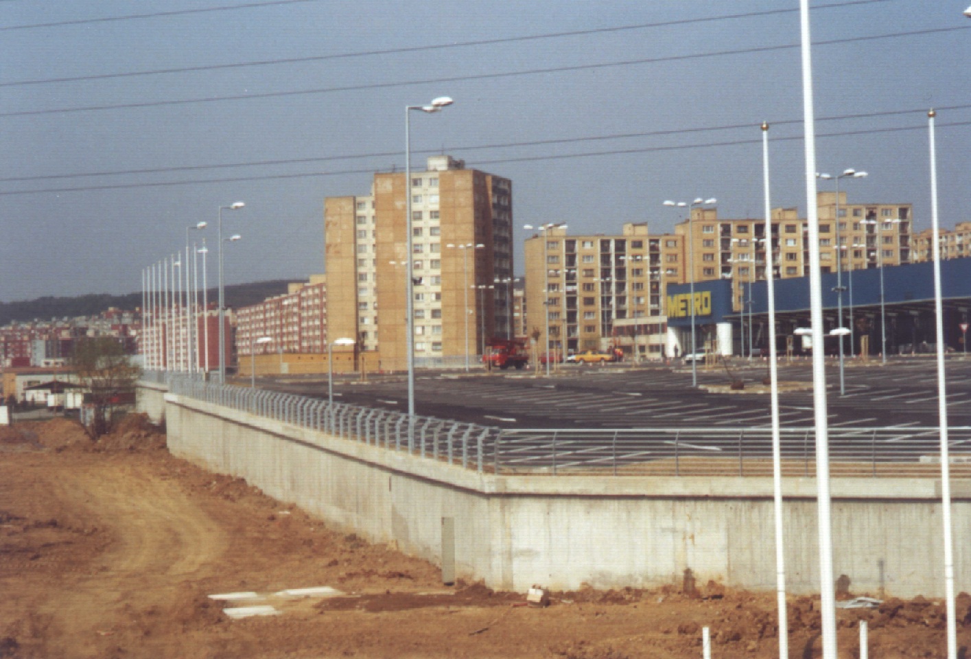 Oporný múr Metro, Košice